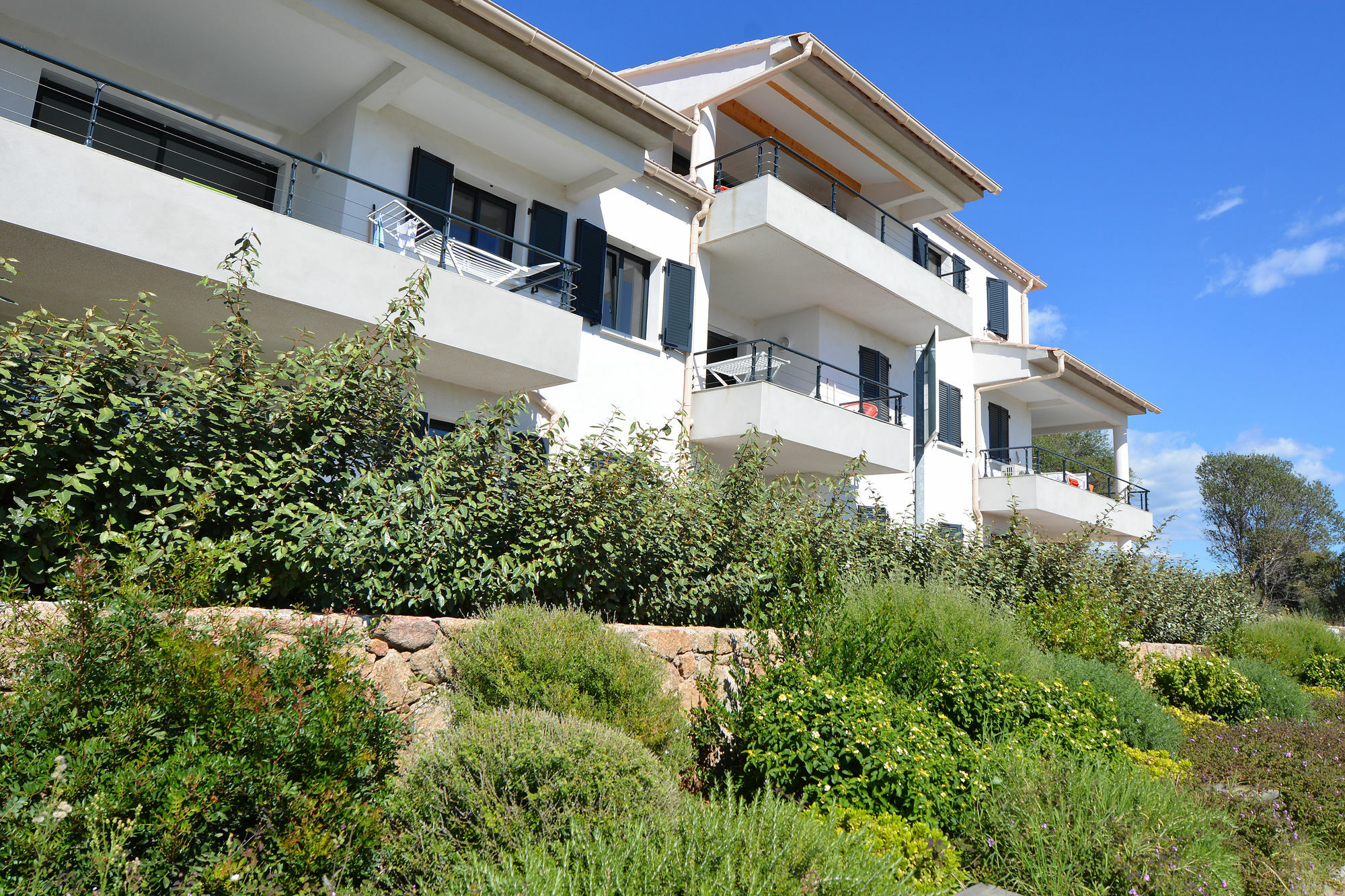 Les Terrasses Du Grand Large Aparthotel Порто Поло Екстериор снимка